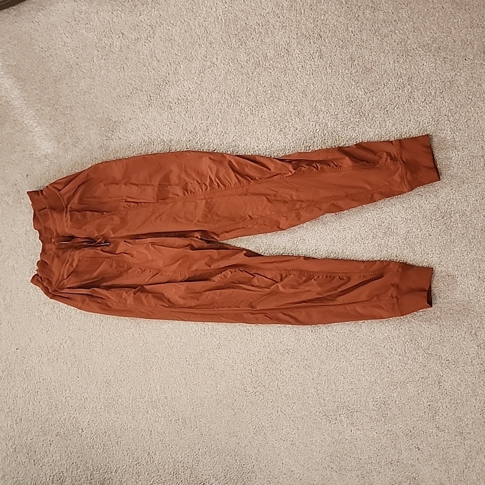 Lululemon dance studio jogger